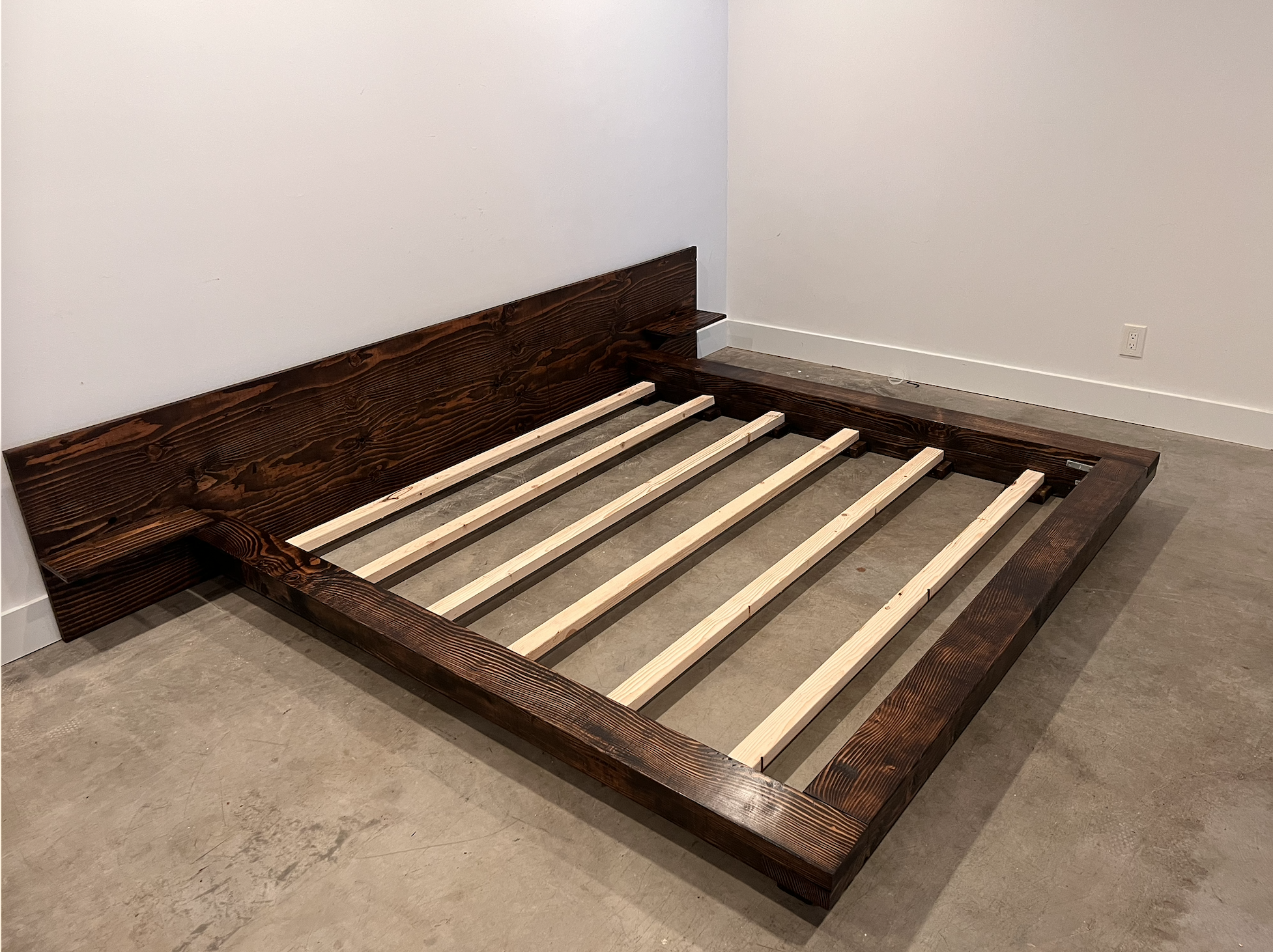 Mesa Bed in Bedroom Setting